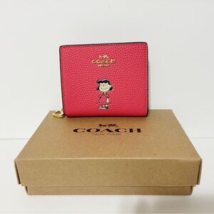 🌸 NWT Coach x Peanuts Pink Snap Wallet Lucy Snoopy